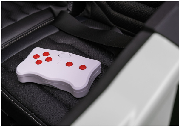 Pojazd na akumulator Buggy Arctic Cat WILDCAT XX 24V14AH Biały