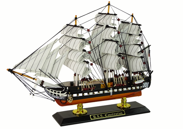 Statek Figurka Żaglówka Figurka Model Kolekcjonerski  U.S.S. Constitution